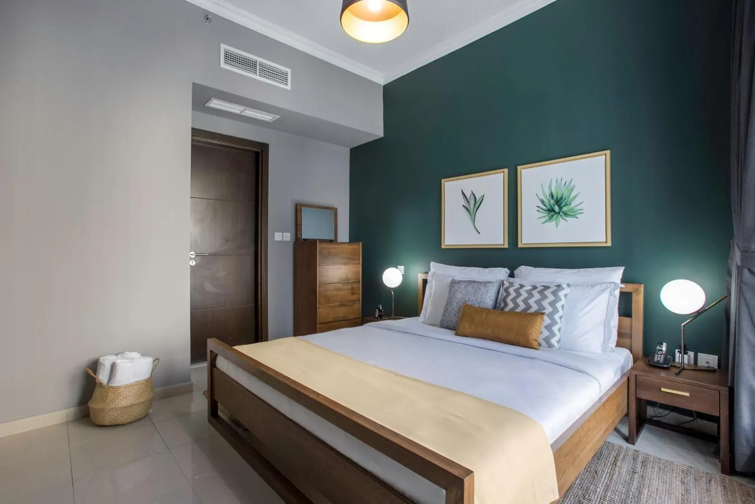 Blueground Marina Pool Gym Dxb-377 Apartment Dubai